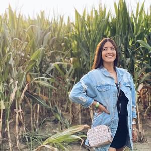 Meet your Posher, Verónica